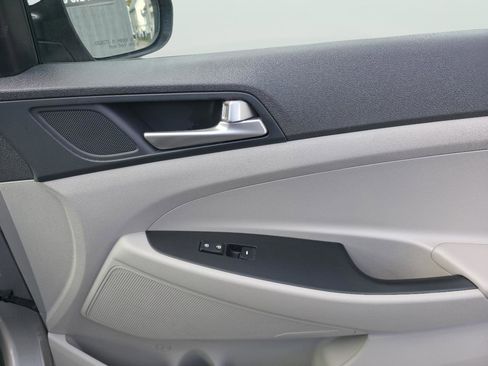 Used 2020 Hyundai Tucson SE image 14