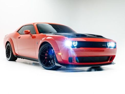 Used 2019 Dodge Challenger SRT Hellcat image 5