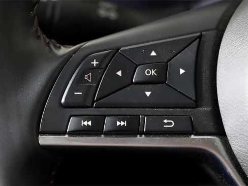 Used 2025 Nissan Sentra SR image 15