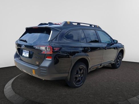 Used 2025 Subaru Outback Wilderness AWD/4WD image 7