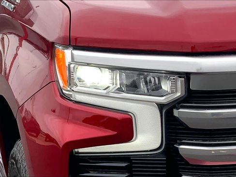 Used 2024 Chevrolet Silverado 1500 High Country w/ Z71 Off-Road Package AWD/4WD image 28