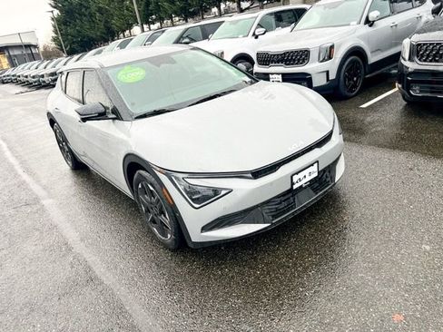 New 2025 Kia EV6 Light w/ Light LR Technology Package RWD image 6