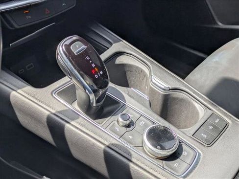 Used 2024 Cadillac XT4 Premium Luxury image 12