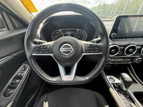 Used 2021 Nissan Sentra SV FWD image 11