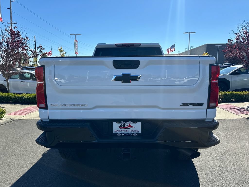 Used 2026 Chevrolet Silverado 2500 ZR2 w/ LPO, Dark Essentials Package AWD/4WD image 4