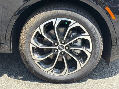 New 2026 Lincoln Nautilus Premier w/ Equipment Group 102A AWD/4WD image 13