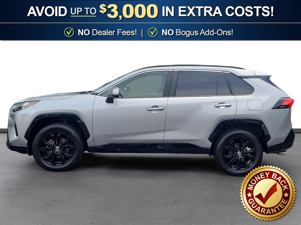 Used 2023 Toyota RAV4 SE AWD/4WD image 2