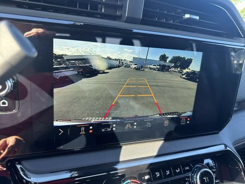 New 2026 GMC Sierra 2500 AT4 w/ AT4 Premium Plus Package AWD/4WD image 24