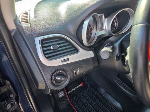 Used 2018 Dodge Journey SXT w/ Premium Group FWD image 14