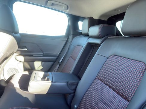 New 2026 Nissan Kicks SR image 32