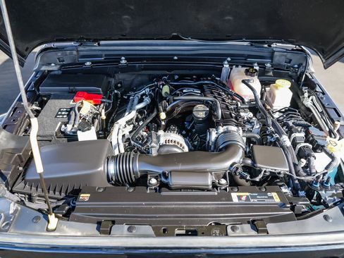 Used 2023 Jeep Gladiator Sport image 24