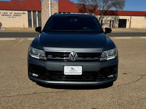Used 2021 Volkswagen Tiguan SE R-Line image 3