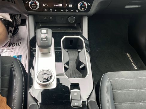 Used 2025 Mitsubishi Outlander SE AWD/4WD image 20