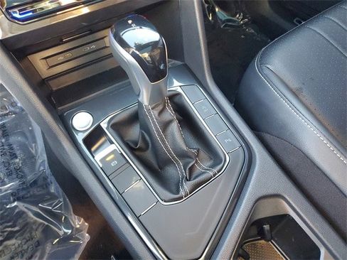 Certified 2024 Volkswagen Tiguan SE R-Line image 28