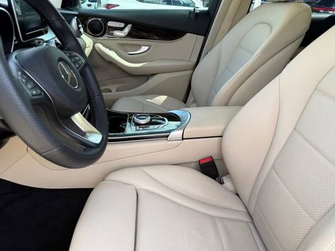 Used 2019 Mercedes-Benz GLC 300 image 11