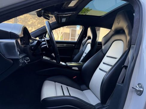 Used 2022 Porsche Panamera Turbo S image 19