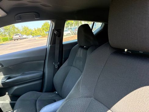 Used 2018 Toyota C-HR XLE FWD image 8