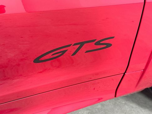 Certified 2026 Porsche Cayenne GTS AWD/4WD image 9
