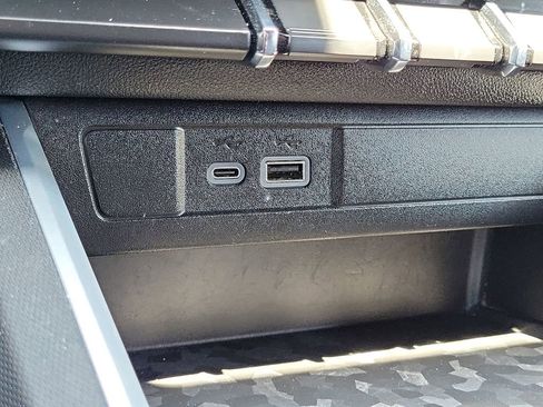 Used 2023 Chevrolet Colorado Trail Boss w/ LPO, Dark Essentials Package AWD/4WD image 11