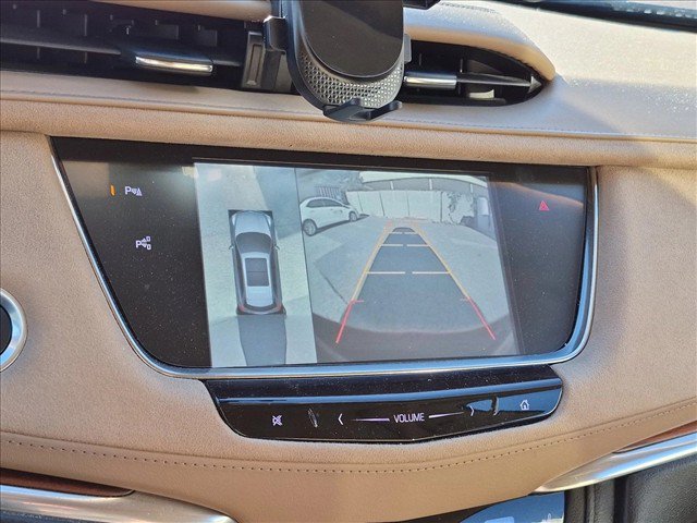 Used 2017 Cadillac XT5 Platinum w/ Driver Assist Package AWD/4WD image 14