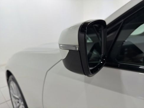 Certified 2023 BMW 330i xDrive Sedan w/ Driving Assistance Package image 9