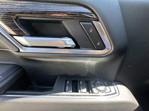 New 2026 GMC Sierra 1500 Elevation image 16