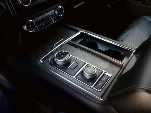 Used 2019 Ford Expedition Limited w/ Special Edition Package image 23