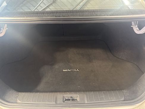 Used 2021 Nissan Sentra SR image 14