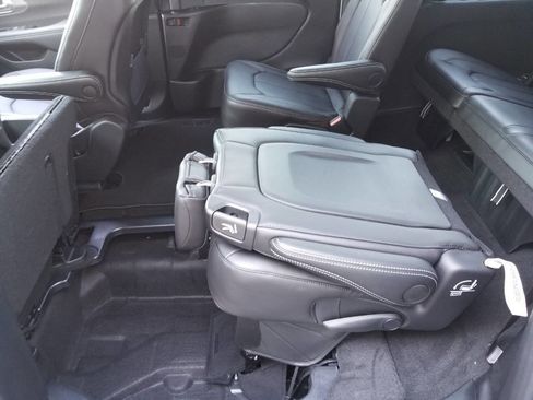 New 2026 Chrysler Voyager LX image 20