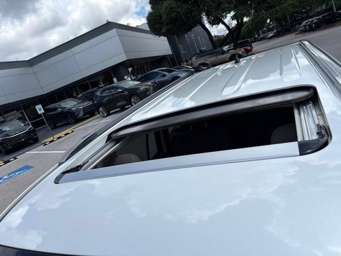 Used 2023 Lexus GX 460 Premium w/ Premium Package AWD/4WD image 11