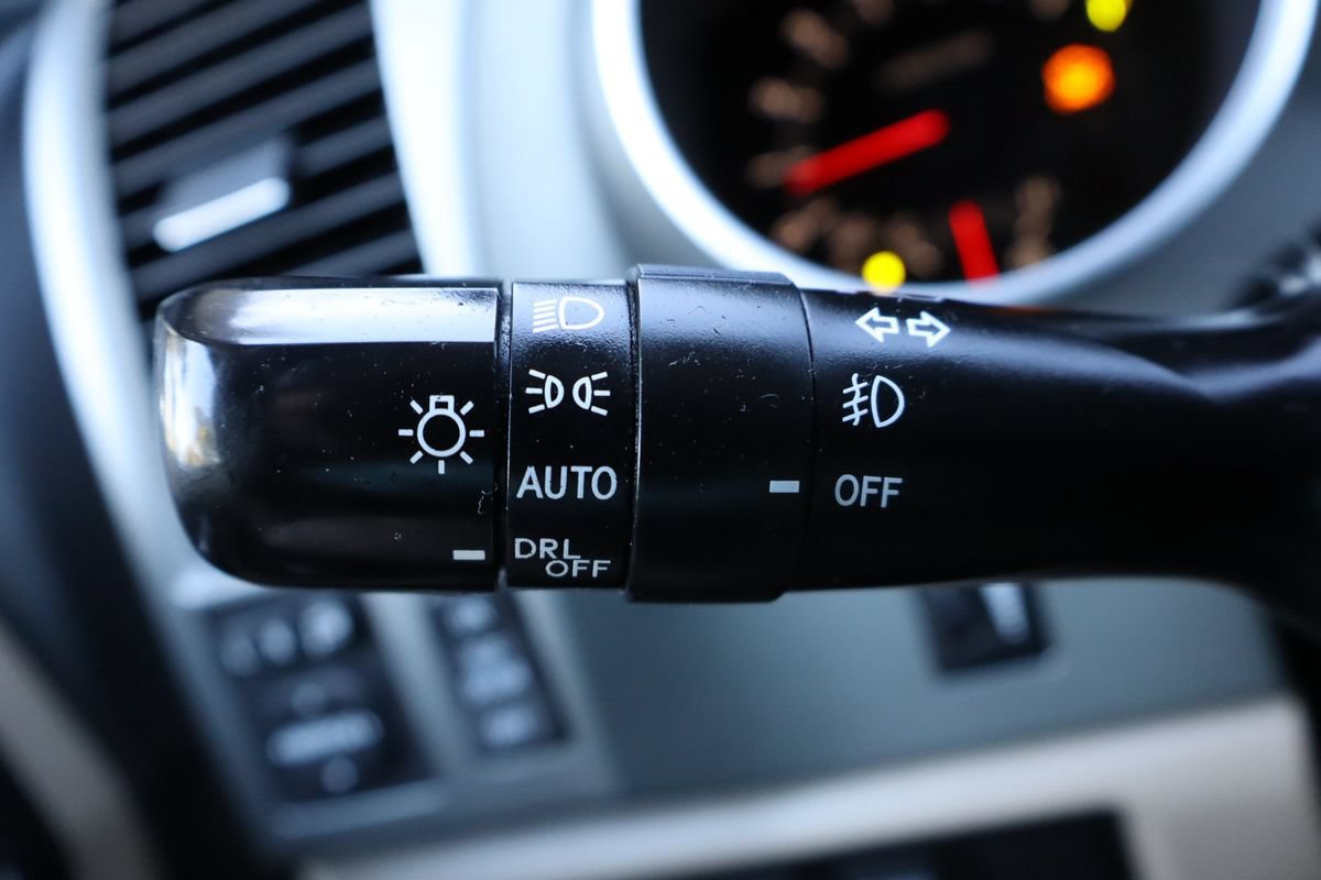 Used 2014 Toyota Sequoia Platinum RWD image 33