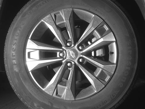 Used 2025 Chevrolet Equinox LT FWD image 13