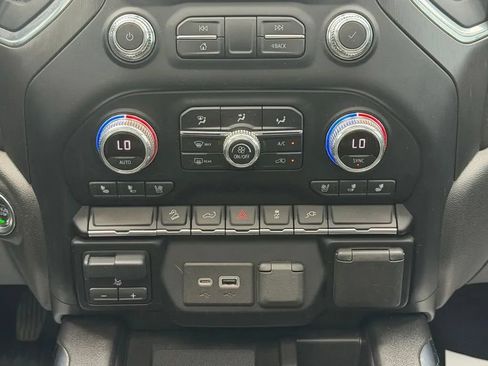 Used 2021 GMC Sierra 1500 AT4 w/ AT4 Preferred Package AWD/4WD image 23