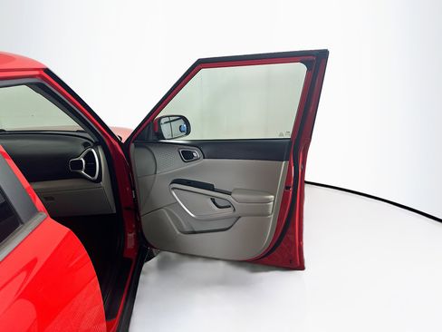 Used 2023 Kia Soul LX FWD image 30