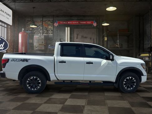 Used 2024 Nissan Titan PRO-4X w/ Pro-4x Convenience Package AWD/4WD image 7