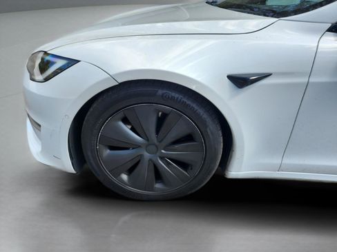 Used 2022 Tesla Model S image 25