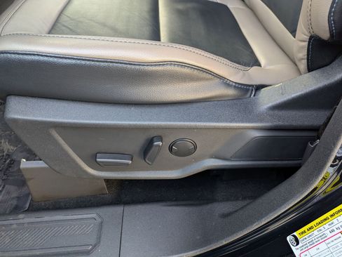 Used 2023 Ford Bronco Wildtrak image 22