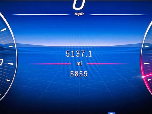 Used 2025 Mercedes-Benz C 300 Sedan image 8