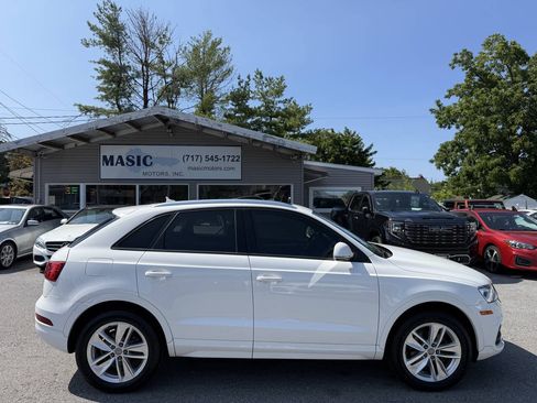 Used 2017 Audi Q3 2.0T Premium w/ Convenience Package AWD/4WD image 3