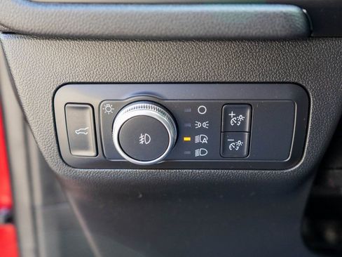 Used 2020 Ford Escape SEL image 17