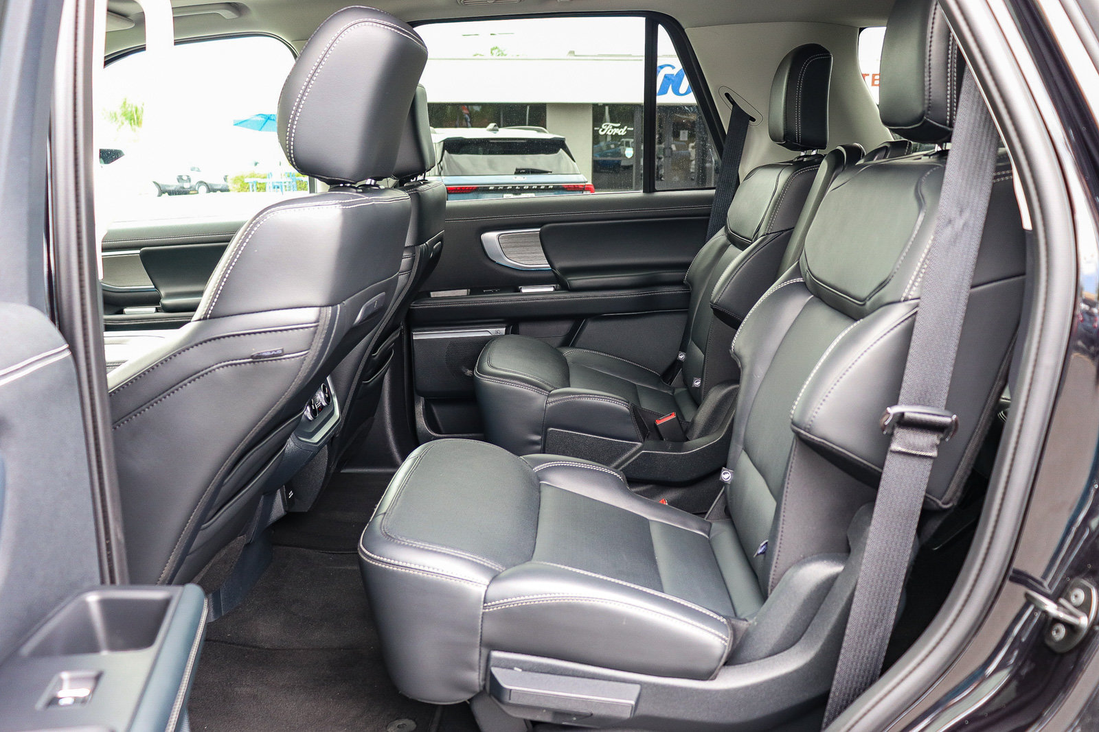 Certified 2025 Ford Expedition Platinum AWD/4WD image 17