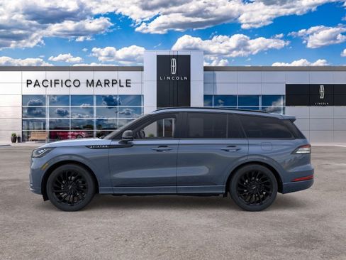 New 2026 Lincoln Aviator Reserve w/ Jet Appearance Package AWD/4WD image 3