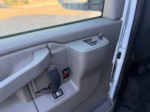 Used 2025 Chevrolet Express 3500 LT w/ LT Preferred Equipment Group image 22