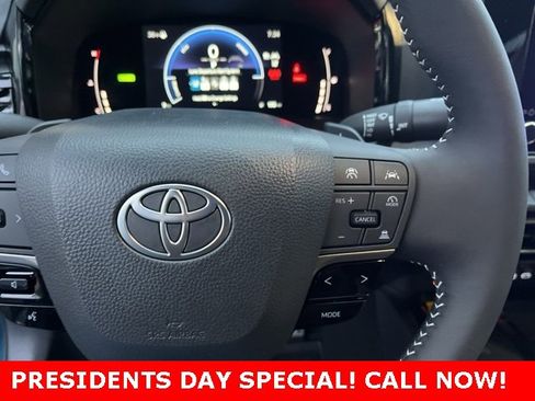Used 2026 Toyota Camry SE image 19