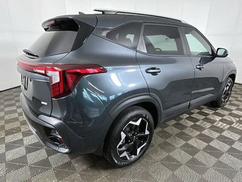 Used 2025 Kia Seltos S AWD/4WD image 3