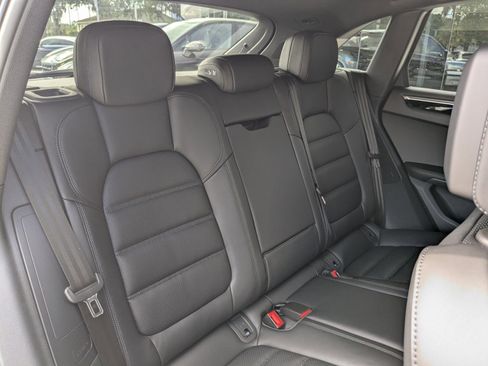 New 2026 Porsche Macan image 24