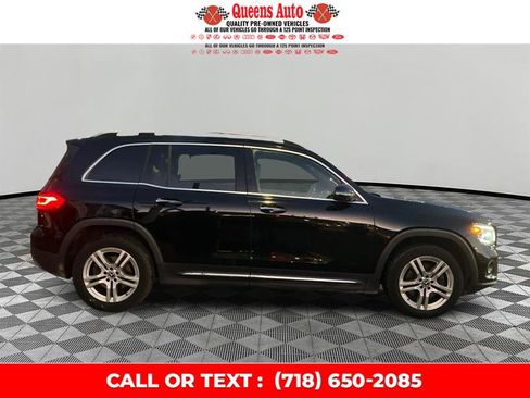 Used 2020 Mercedes-Benz GLB 250 4MATIC w/ Premium Package image 8