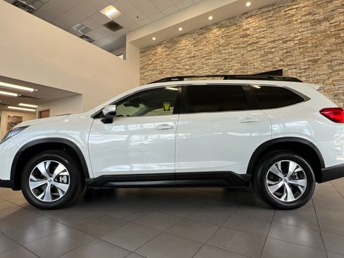 Certified 2024 Subaru Ascent Premium w/ Convenience Package AWD/4WD image 2