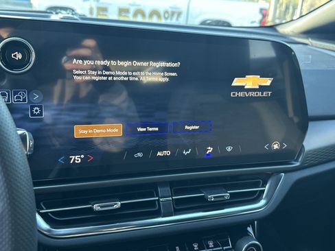 New 2026 Chevrolet Equinox EV LT image 29