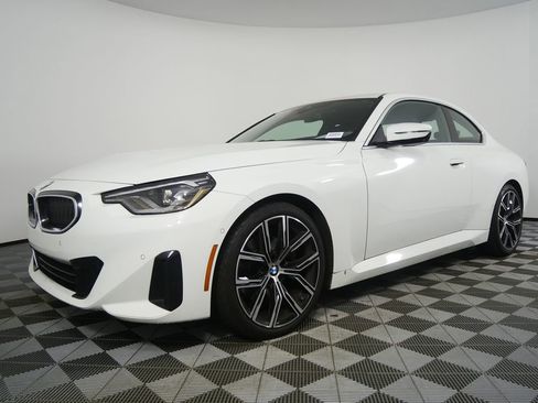 Certified 2022 BMW 230i Coupe w/ Premium Package 2 image 8